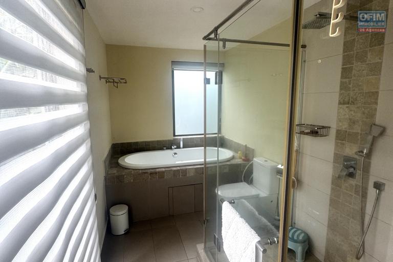 Tamarin &ndash; Mid-term rental. Pleasant 3-bedroom villa located in a residential, secure and peaceful area.