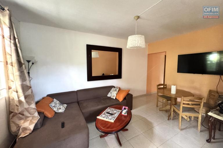 Rivi&egrave;re Noire &ndash; 2-bedroom apartment for rent, close to shops