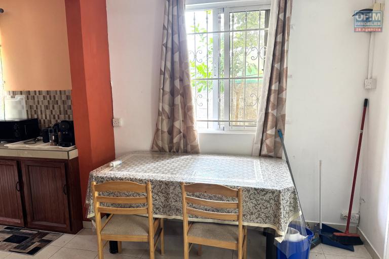 Rivi&egrave;re Noire &ndash; 2-bedroom apartment for rent, close to shops