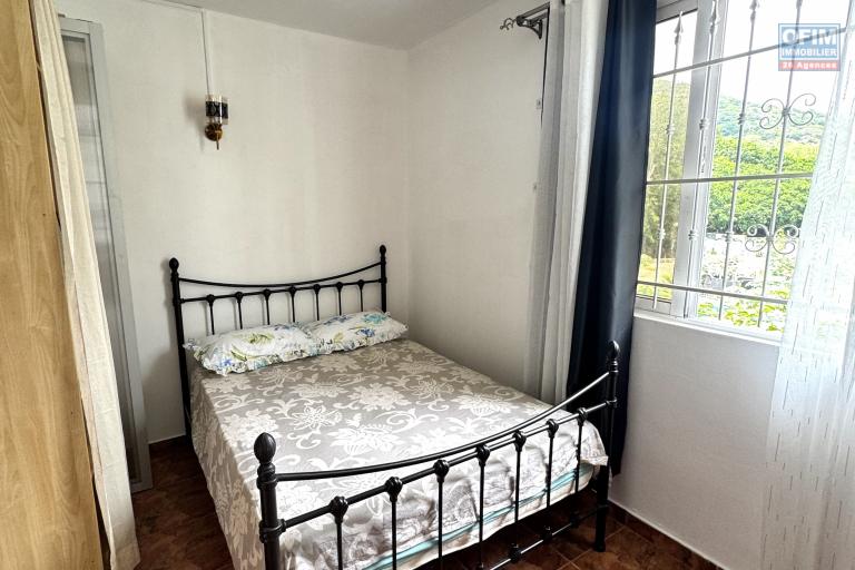 Rivi&egrave;re Noire &ndash; 2-bedroom apartment for rent, close to shops