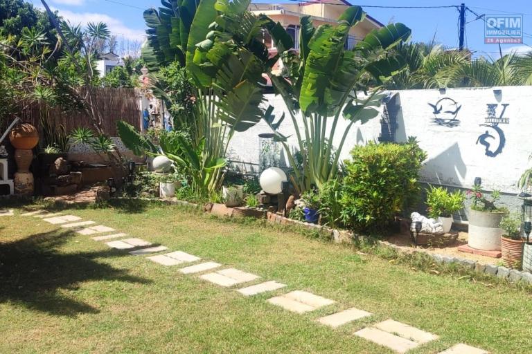 Sale House / Villa FLIC EN FLAC - ALBION – photo 2 of 13 – Landscaped garden