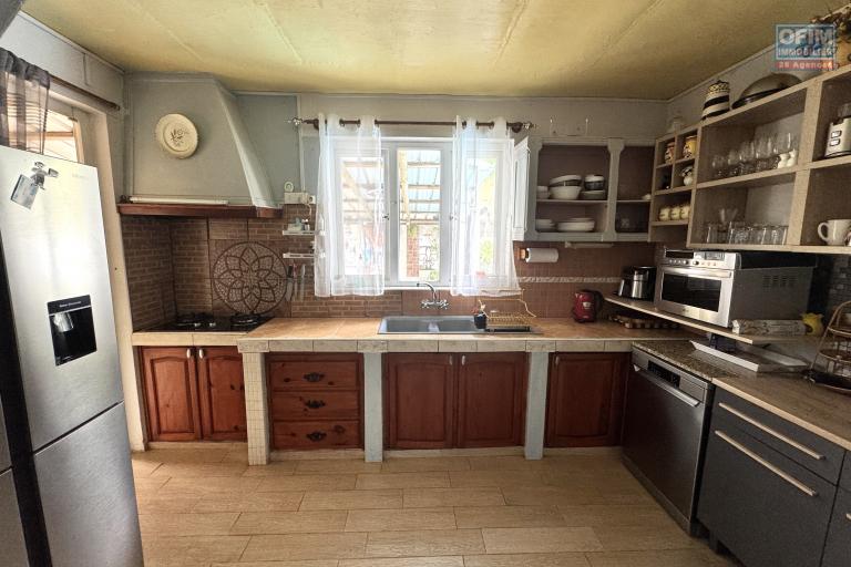 Sale House / Villa FLIC EN FLAC - ALBION – photo 8 of 13 – Fitted kitchen