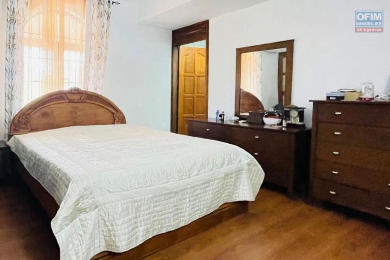 Pointe aux Canonniers - large family villa with garden