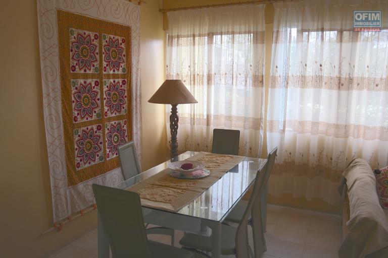 Flic en Flac, 2-bedroom apartment for rent in a villa 300 meters from the beach with a shared garden