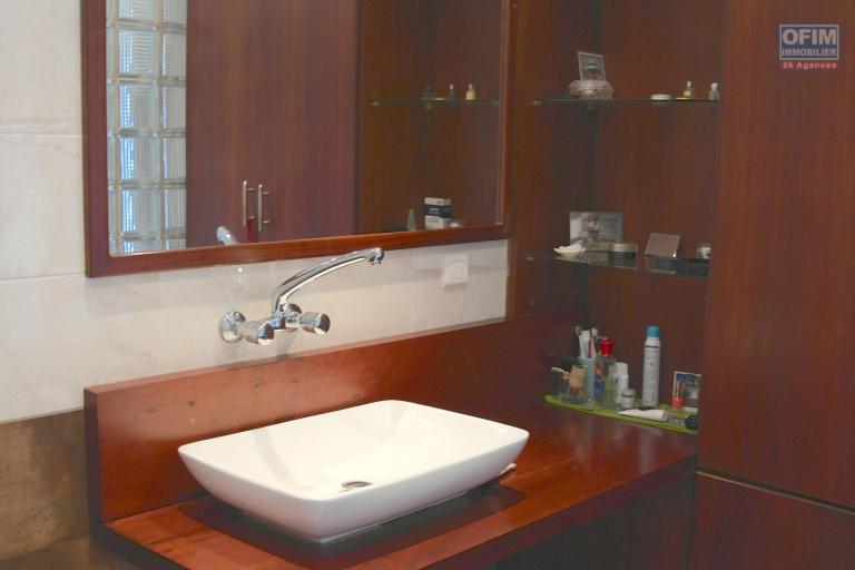 Flic en Flac, 2-bedroom apartment for rent in a villa 300 meters from the beach with a shared garden