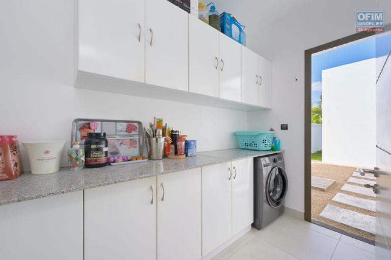 I am offering you, off the record, long-term rental in Cap Malheureux.