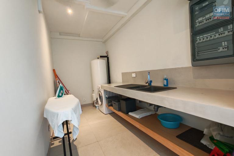 Apartment for rent by the sea in Poste Lafayette.