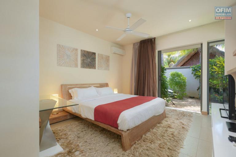 For sale: villa in a prestigious residence accessible to foreigners. Two minutes from the center of Grand Baie.