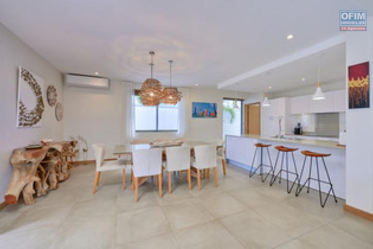 For sale: magnificent villa in a residence accessible to foreigners in Grand Baie, La Salette.