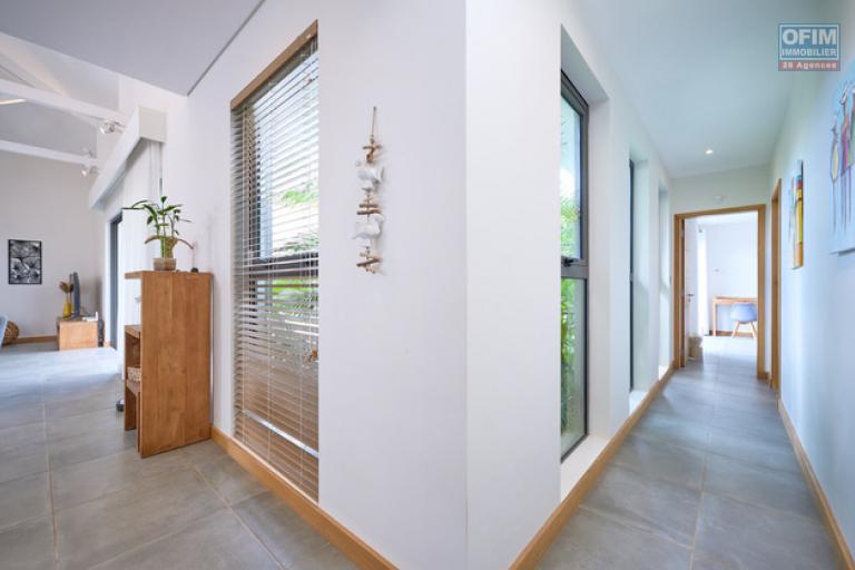 For sale: magnificent villa in a residence accessible to foreigners in Grand Baie, La Salette.