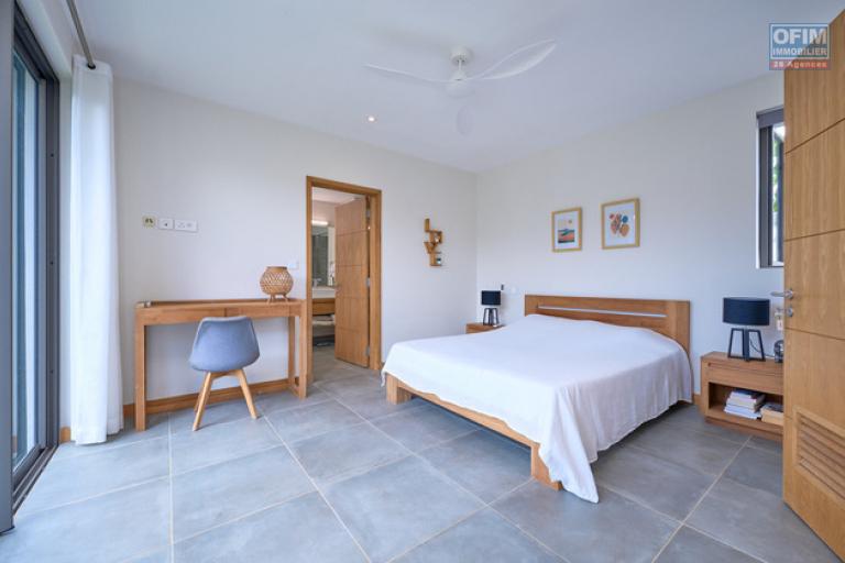 For sale: magnificent villa in a residence accessible to foreigners in Grand Baie, La Salette.