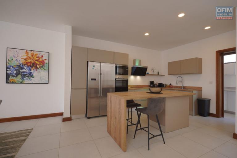 For sale: 3-bedroom apartment accessible to foreigners in Pointe aux Cannoniers.