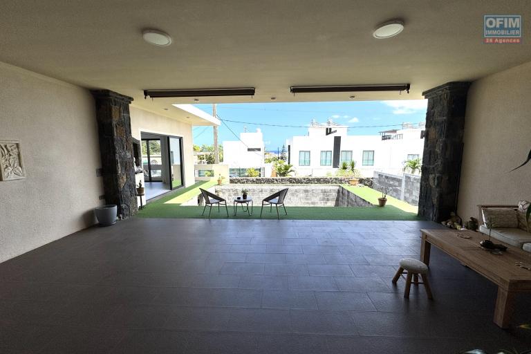 Sale House / Villa FLIC EN FLAC - ALBION – photo 4 of 10 – Terrace