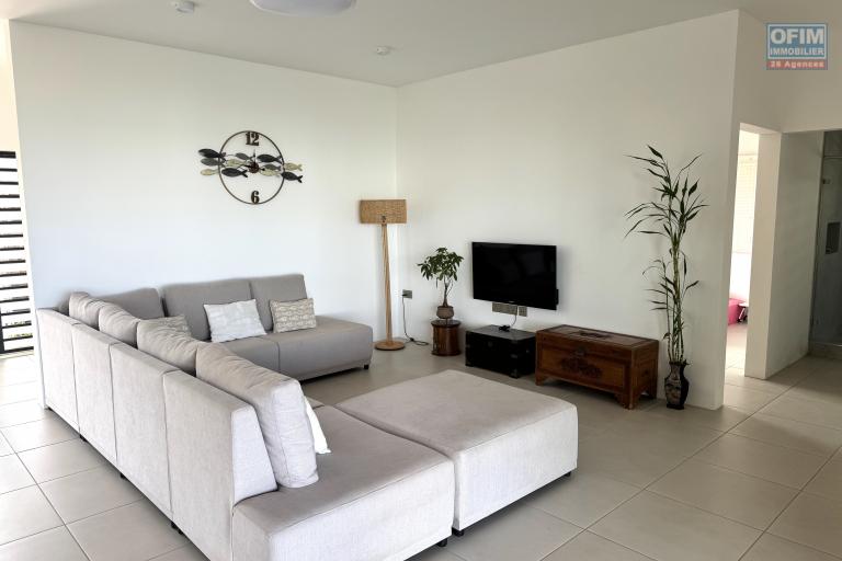 Sale House / Villa FLIC EN FLAC - ALBION – photo 5 of 10 – Bright living area