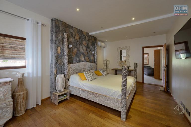 For sale: magnificent villa in a residence accessible to foreigners in Pereybere.