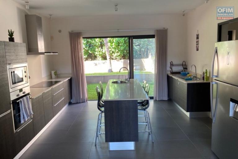 For sale: magnificent villa in a residence accessible to foreigners in Pereybere.