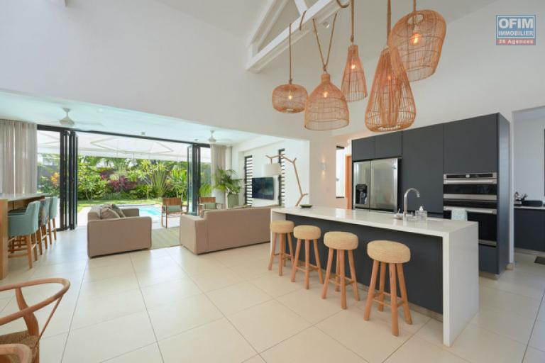 For sale: magnificent 4-bedroom villa with en suite rooms, accessible to foreigners in Pereybere.