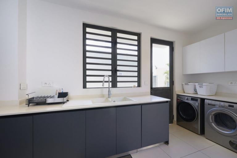 For sale: magnificent 4-bedroom villa with en suite rooms, accessible to foreigners in Pereybere.