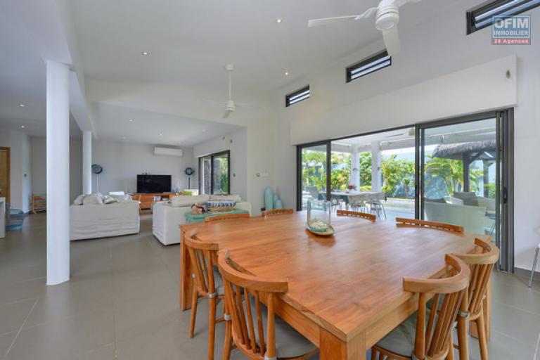 For sale: 3-bedroom villa accessible to foreigners, ideally located in La Salette, Grand Baie.