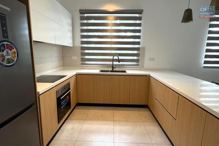 Superb luxury 3-bedroom apartment for rent in Flic en Flac &ndash; 2 minutes from the beach