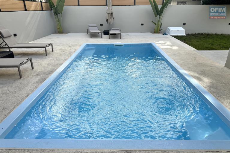 Superb luxury 3-bedroom apartment for rent in Flic en Flac &ndash; 2 minutes from the beach