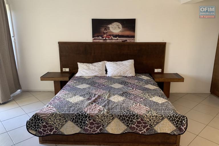 Flic en Flac: 3-bedroom triplex rental with swimming pool and unobstructed views of Flic en Flac