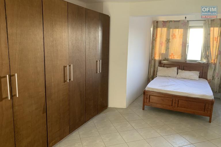 Flic en Flac: 3-bedroom triplex rental with swimming pool and unobstructed views of Flic en Flac