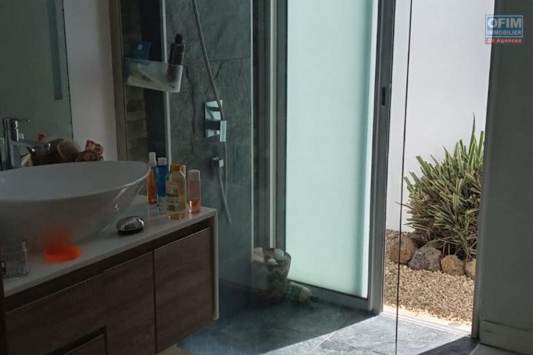 FOR RENT – Luxury villa in the secure Clos du Littoral estate – Grand Baie