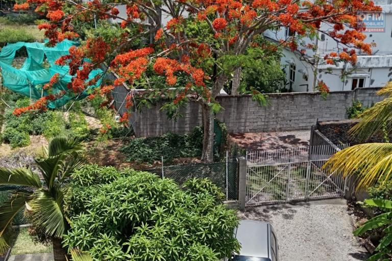 Large, Quiet and Secure Apartment - 2/3 Bedrooms - 125m² - Grand Baie Exit