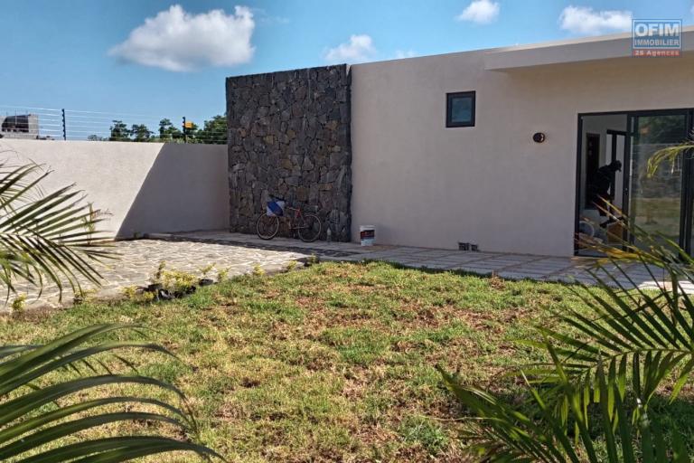 Seize a unique opportunity to acquire a spacious and modern villa in Grand Baie, in an exclusive program of 4 luxury villas.