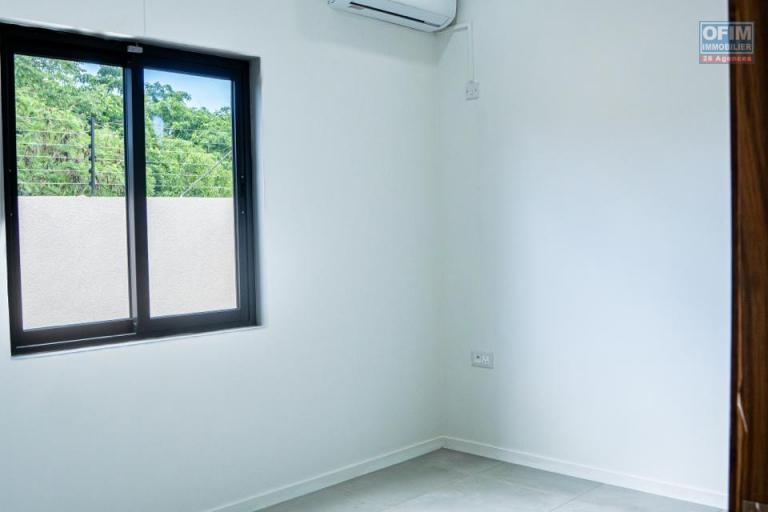 Seize a unique opportunity to acquire a spacious and modern villa in Grand Baie, in an exclusive program of 4 luxury villas.