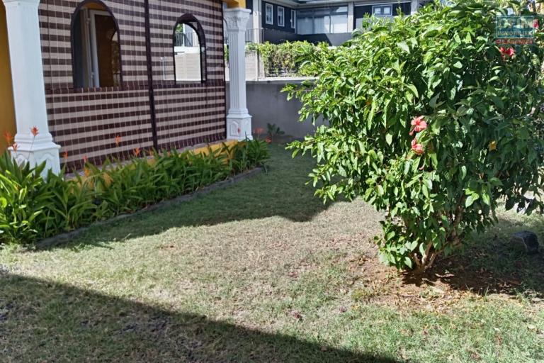 For rent &ndash; 2-bedroom air-conditioned apartment &ndash; Cap Malheureux