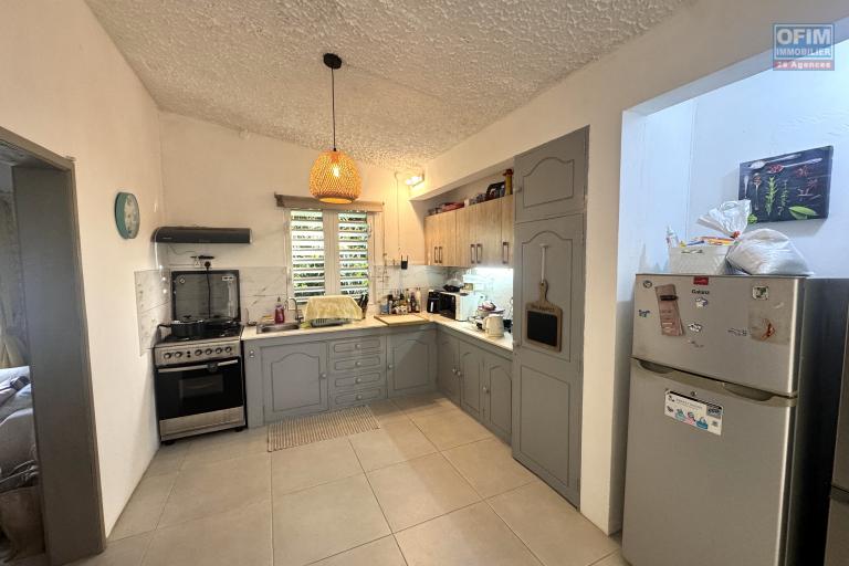 EXCLUSIVE &ndash; FLIC EN FLAC &ndash; RARE FIND BY THE SEA