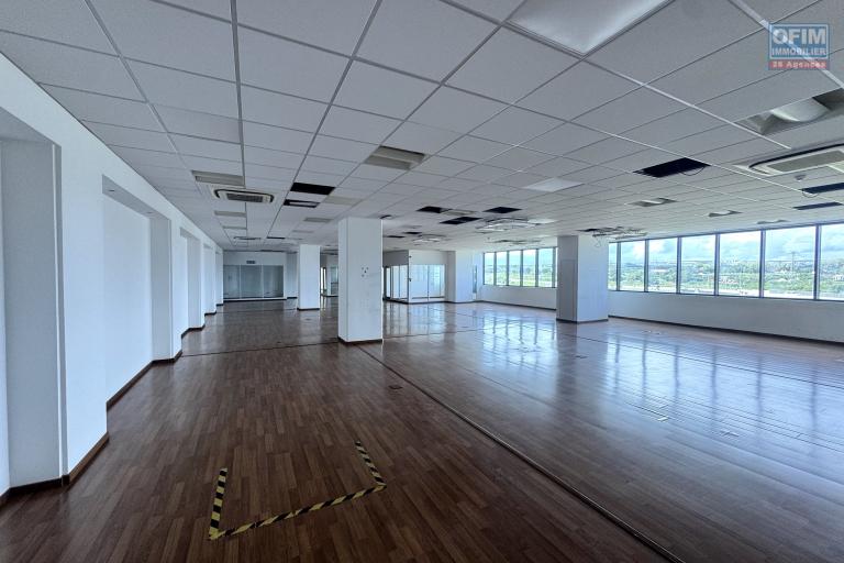 Rental Business premises EBENE – photo 2 of 2 – Offices