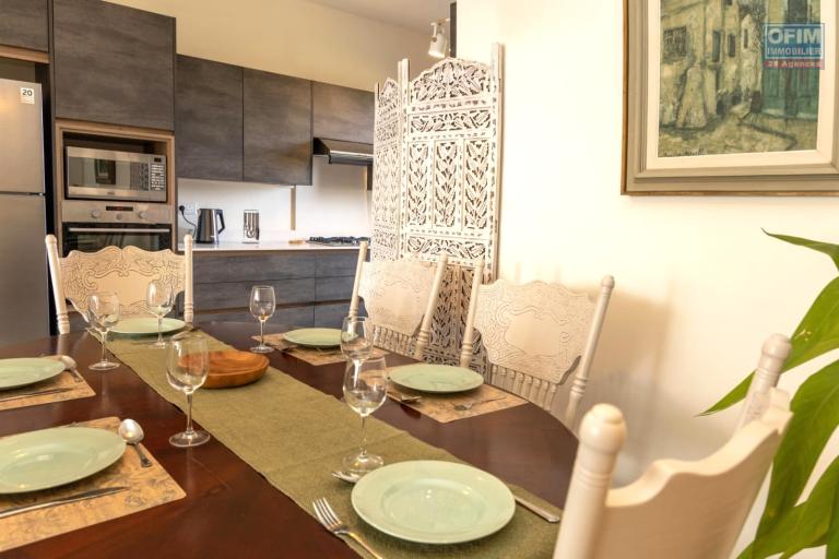 For rent &ndash; Flic en Flac, Mauritius Magnificent recent 3 bedroom apartment located on the top floor, with roof terrace, communal swimming pool and secure parking.