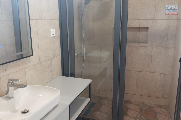 Sale House / Villa GRAND GAUBE - CALODYNE – photo 15 of 18 – Shower room