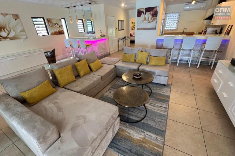 Rental Apartment MONT CHOISY - TROU AUX BICHES – photo 3 of 12 – Spacious living area
