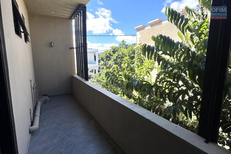Albion 2-bedroom apartment with pool, located on the first floor, in a quiet area