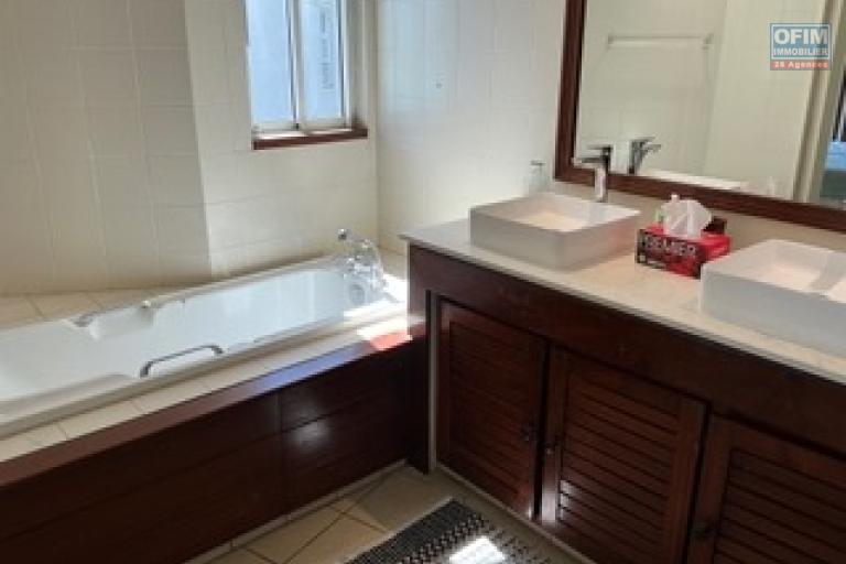 For rent &ndash; Superb 3-bedroom apartment facing the sea &ndash; Grand Baie