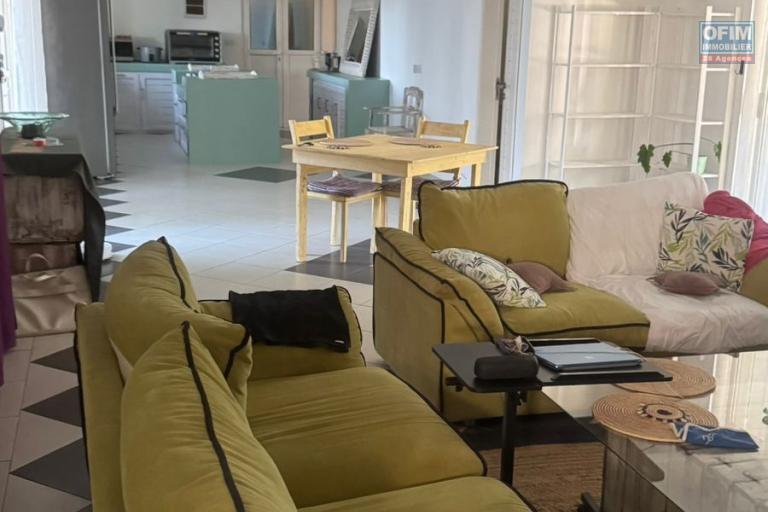 FOR RENT / Large 3-bedroom villa with annex (2 bedrooms) and 2100 m2 of garden / CALODYNE - Mauritius