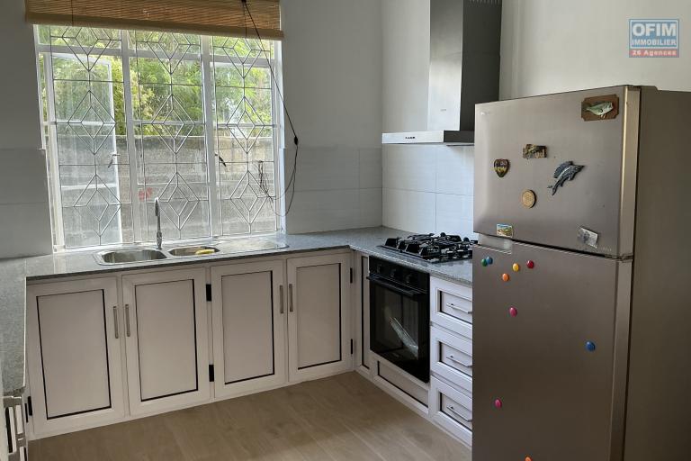 For Rent – 3-Bedroom Apartment in Pereybère, Walking Distance to the Beach