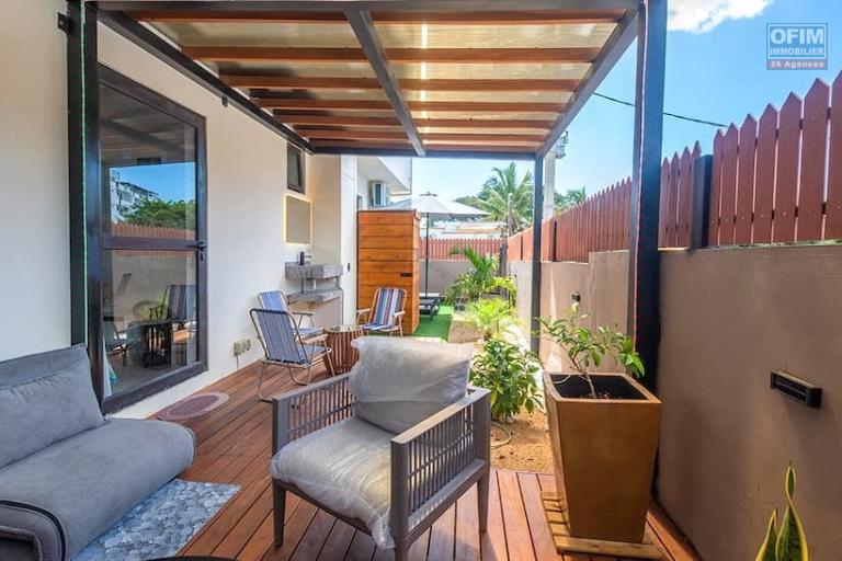 Flic-en-Flac, Mauritius: Magnificent, recently built 2-bedroom apartment with a large terrace, swimming pool, and just steps from the beach.