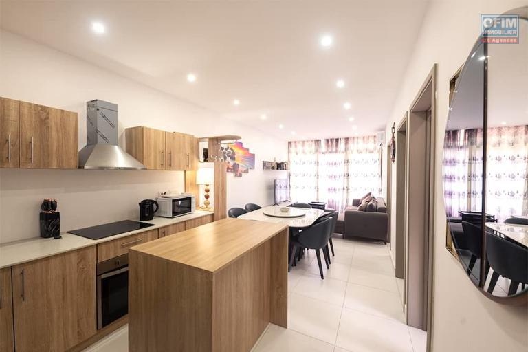 Flic-en-Flac, Mauritius: Magnificent, recently built 2-bedroom apartment with a large terrace, swimming pool, and just steps from the beach.