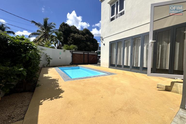 Rental House / Villa FLIC EN FLAC - ALBION – photo 2 of 11 – Swimming pool