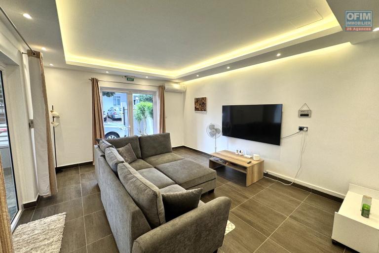 Rental House / Villa FLIC EN FLAC - ALBION – photo 4 of 11 – Bright lounge