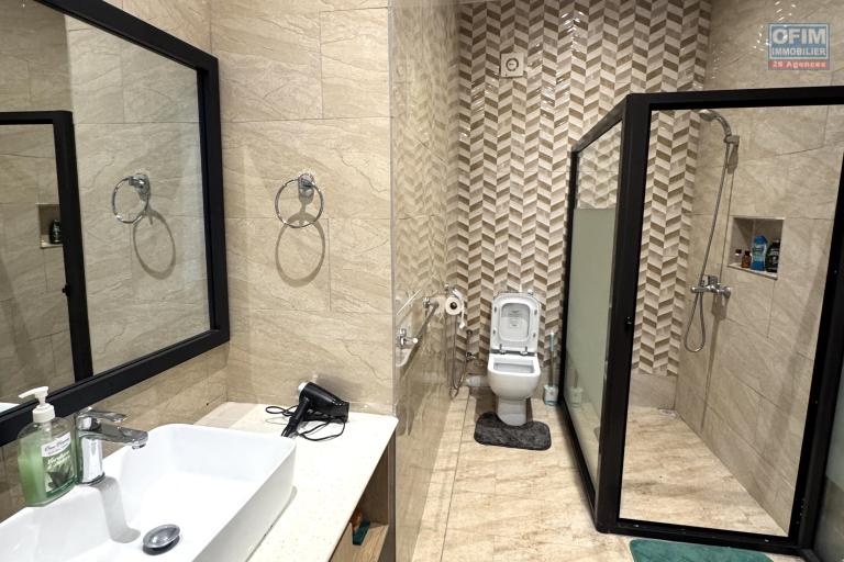 Rental House / Villa FLIC EN FLAC - ALBION – photo 8 of 11 – Shower room