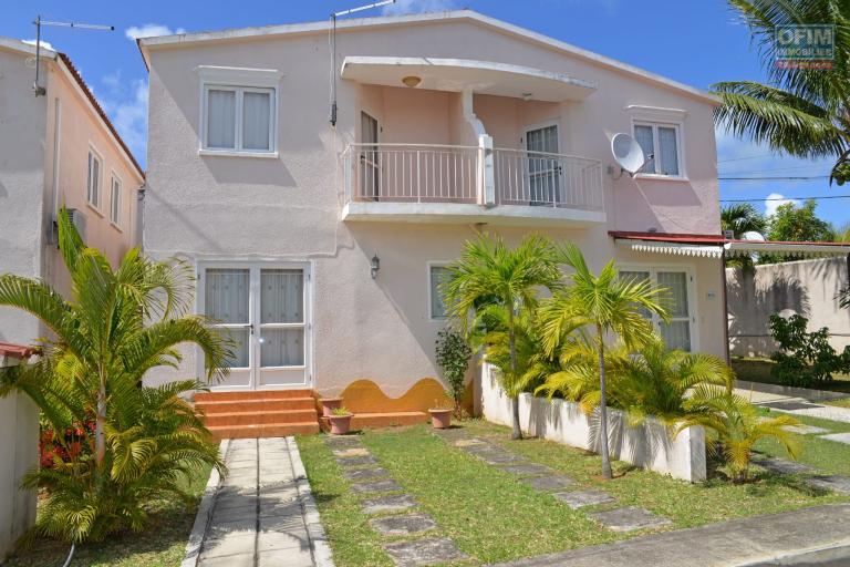 Sale House / Villa GRAND GAUBE - CALODYNE – photo 10 of 11 – Front of the property