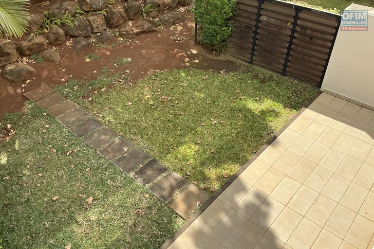 LOCAL MARKET. AZURI SMART CITY ROCHES NOIRES - 3 BEDROOM DUPLEX WITH ROOFTOP AND SEA VIEW