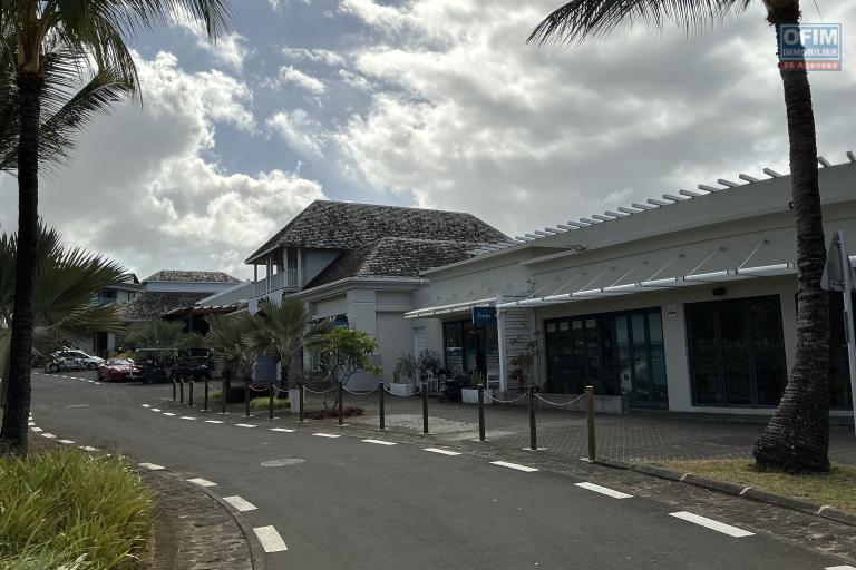 LOCAL MARKET. AZURI SMART CITY ROCHES NOIRES - 3 BEDROOM DUPLEX WITH ROOFTOP AND SEA VIEW