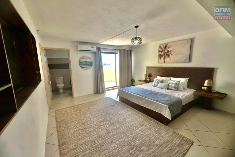 Renting House / Villa FLIC EN FLAC - ALBION – photo 12 of 13 – Spacious bedroom